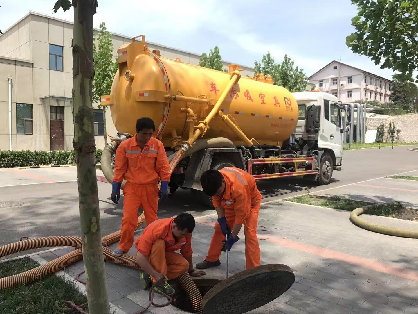 沂源化粪池清理与5-8吨吸粪车施工效率分析